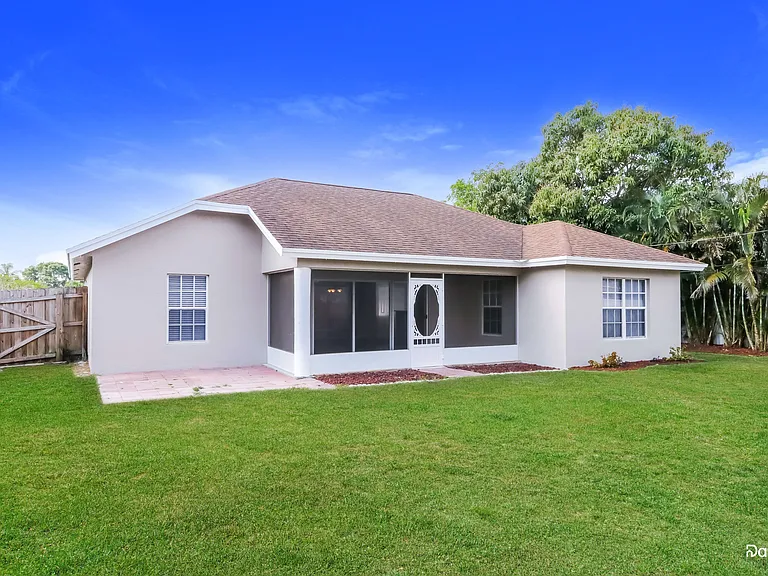 459 SW Laconic Ave — Photo 15