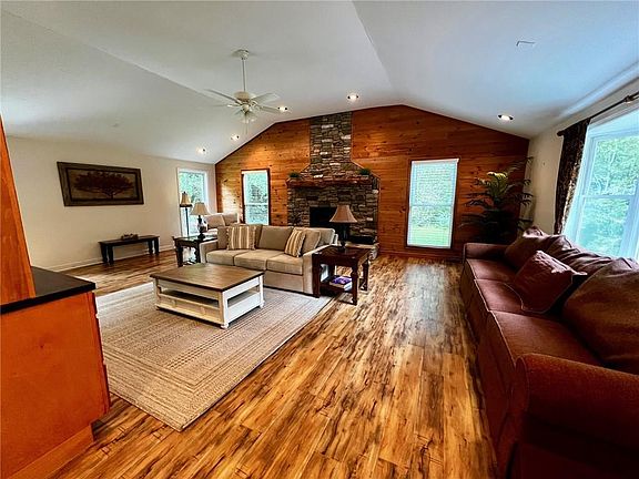 2nd image of 1319 Henry Evans Rd