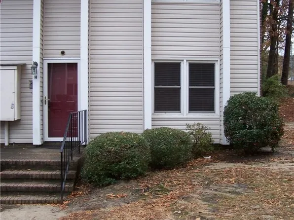 583 Winding Creek Rd APT H, Fayetteville, NC 28305