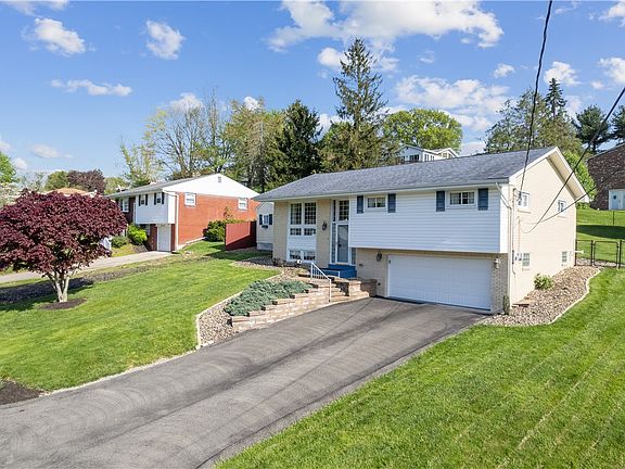 3rd image of 12770 Deborah Dr