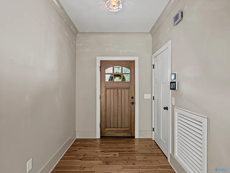 180 Greystone Pass — Photo 7