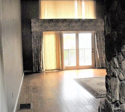 5th image of 131 Lake Haven Dr