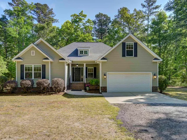 357 Edgewood Dr, Saint Matthews, SC 29135