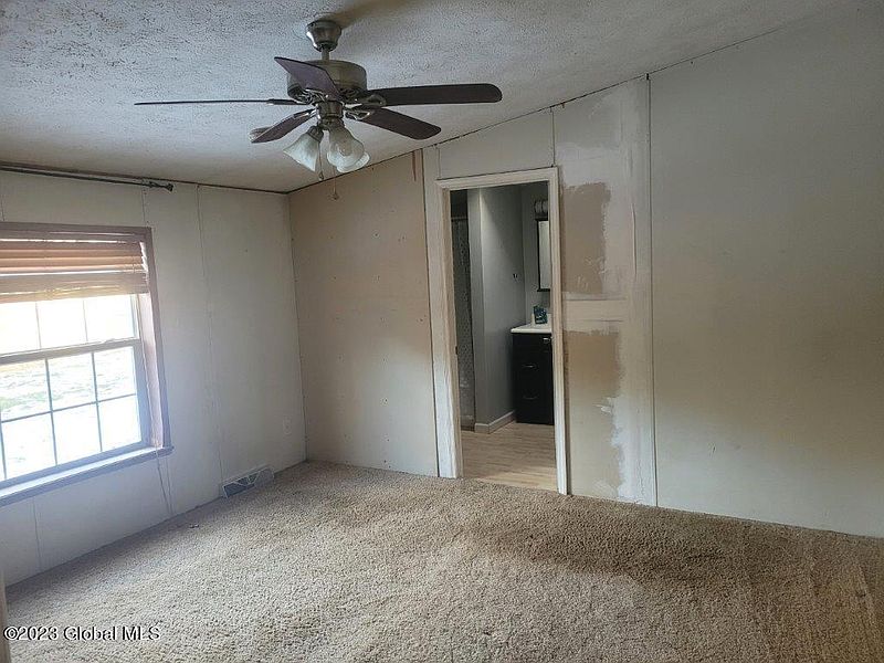 4th image of 264 White Birch Road