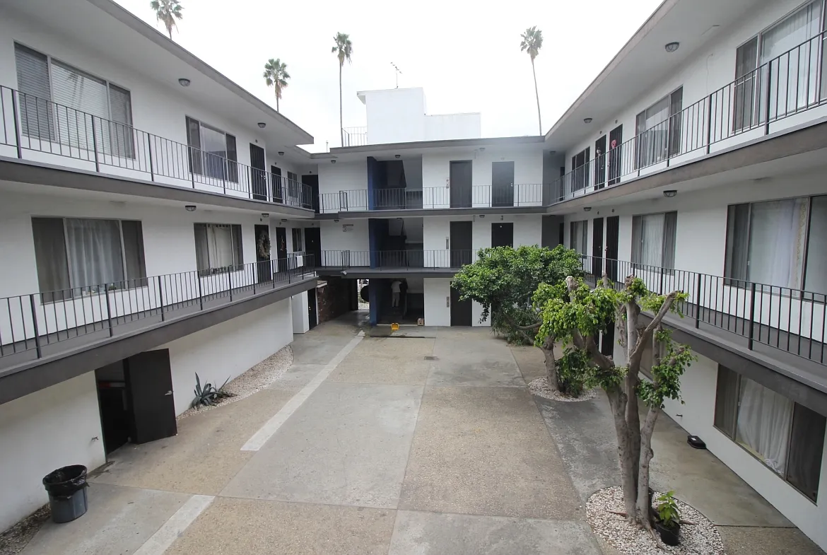 Building Photo - N Avenue 53
