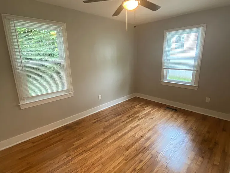 130 Oakdale Ct — Photo 9