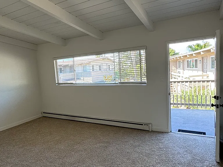 2750 Figueroa Blvd #12 — Photo 2