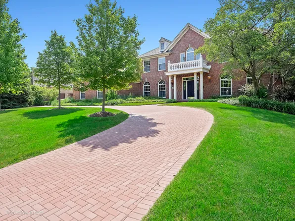 707 Saint Josephs Dr, Oak Brook, IL 60523