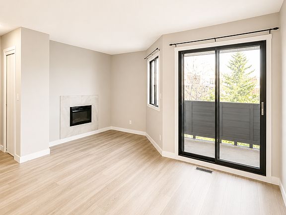 5th image of 2523 105th St NW