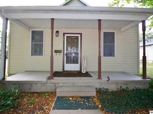 203 N Thompson Ave, York, NE 68467