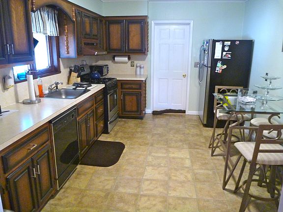 Large Eat in Kitchen