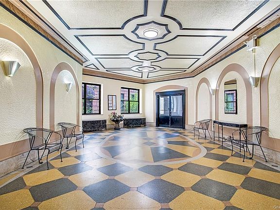 2nd image of 3871 Sedgwick Ave APT 2L