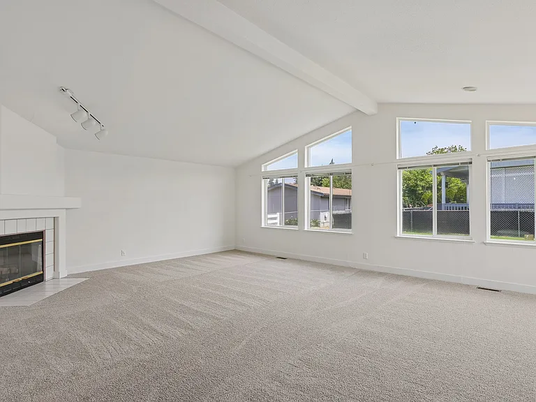 16430 SE Powell Blvd — Photo 8