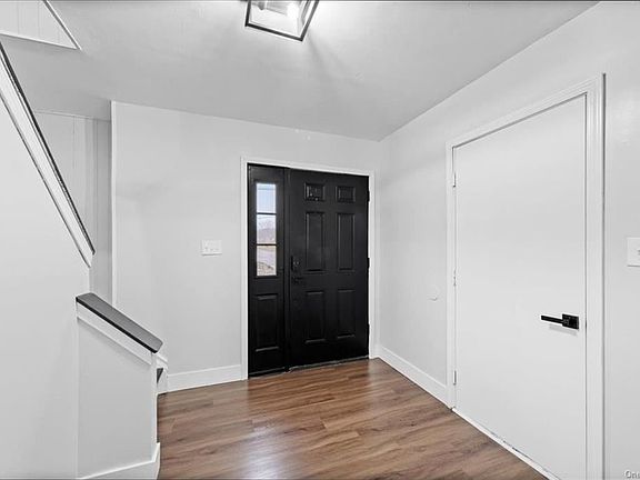 4th image of 27 Victoria Dr