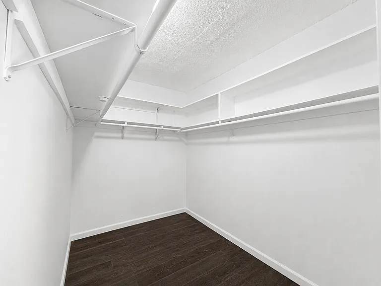 1111 Euclid St — Photo 18