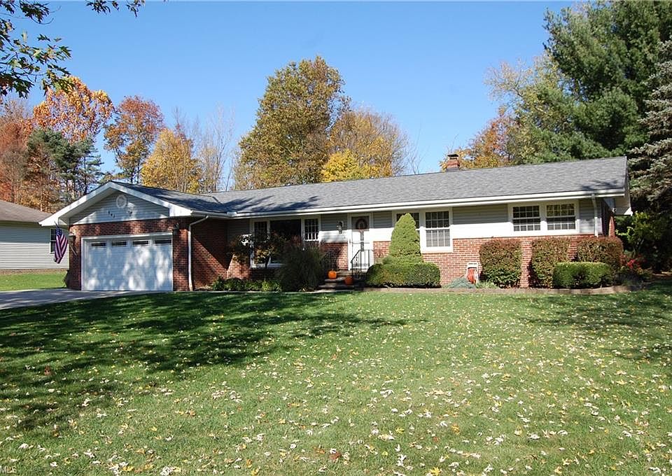 1st image of 643 Harper Ln