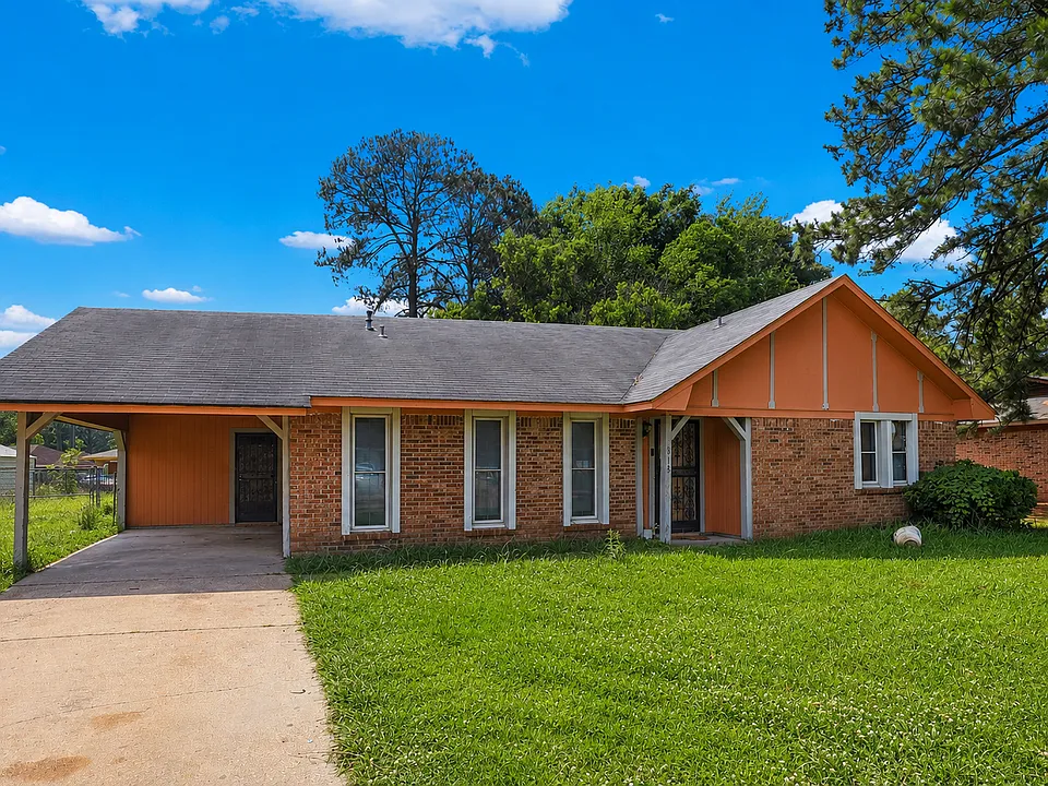 6513 Abraham Lincoln Dr