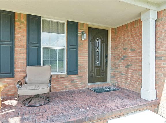 3rd image of 4467 Genesee Oaks Dr