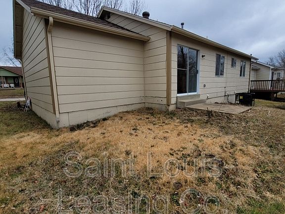 3rd image of 2064 Monks Hollow Dr