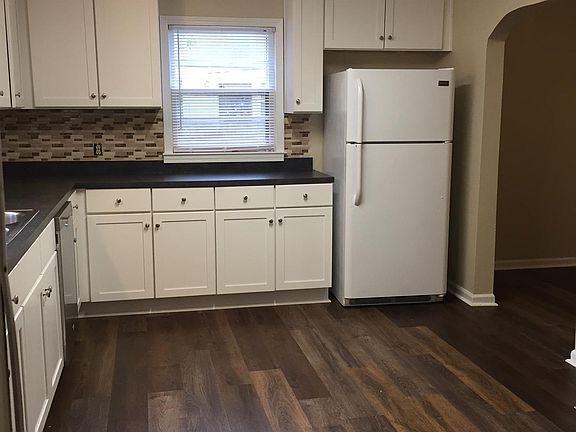 5th image of 4607 Durant Ave