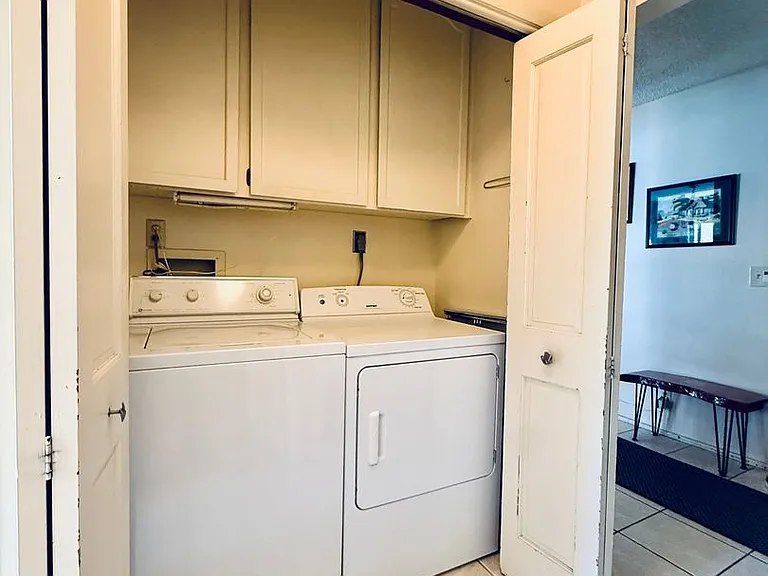 2212 Plaza Del Prado — Photo 10