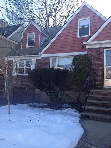 1st image of 96 Sawyer Ave
