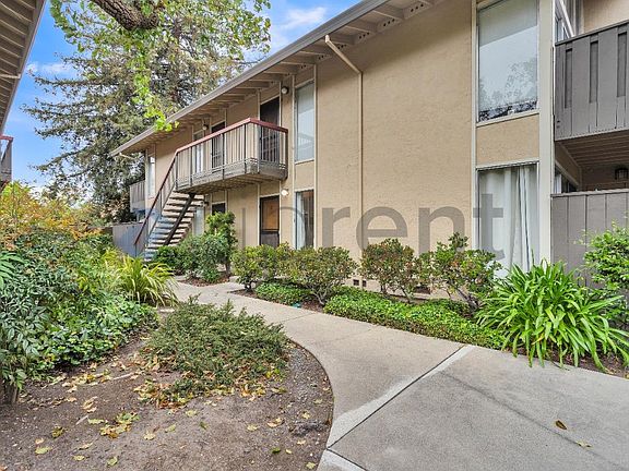 4th image of 51 Massolo Dr APT C