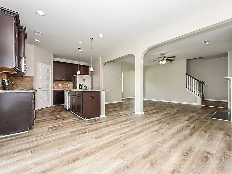 360 Lossie Ln — Photo 5