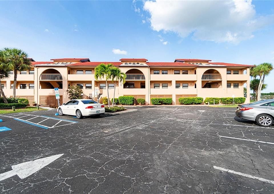 1st image of 1765 Gulf Blvd #105