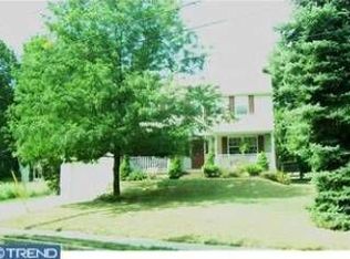 647 Renz St, Philadelphia, PA 19128