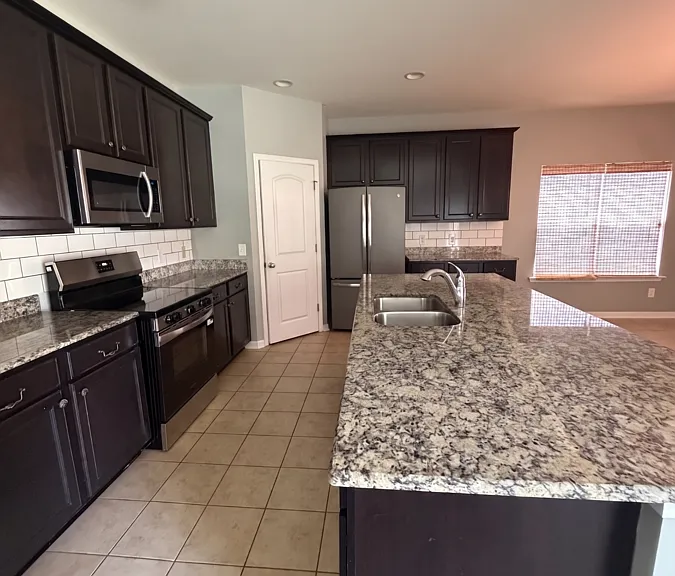 134 Mission Way — Photo 6