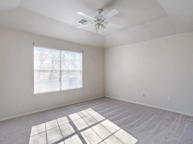 1028 Pinelake Ct — Photo 12