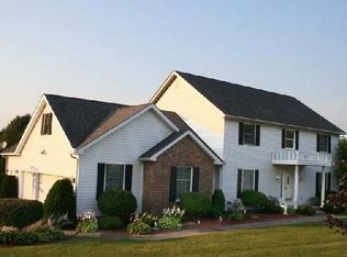 1340 Timber Ridge Dr, Erie, PA 16509