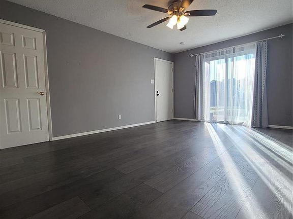 3rd image of 5762 Westphalia Ln APT A