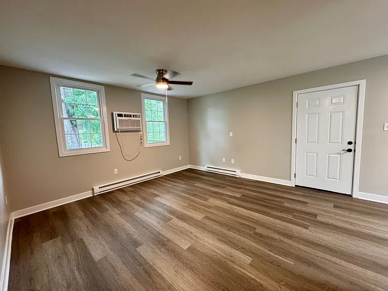 337A Maple Ln — Photo 4