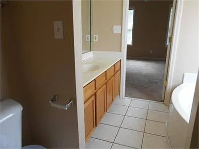 517 Green Valley Dr — Photo 9