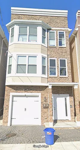 7 Lake St #2 Photo 1