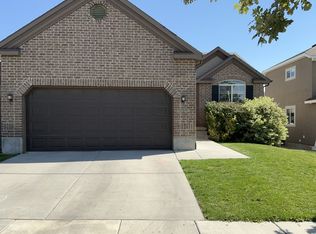 8359 S Sawtooth Oak Dr, West Jordan, UT 84081