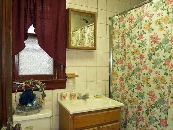 5th image of 207-209 Madison Ave