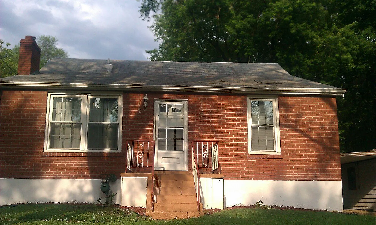 10160 Mayfair Dr photo 1