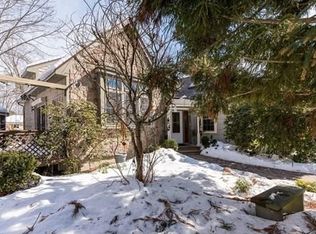90 Lexington St, Burlington, MA 01803