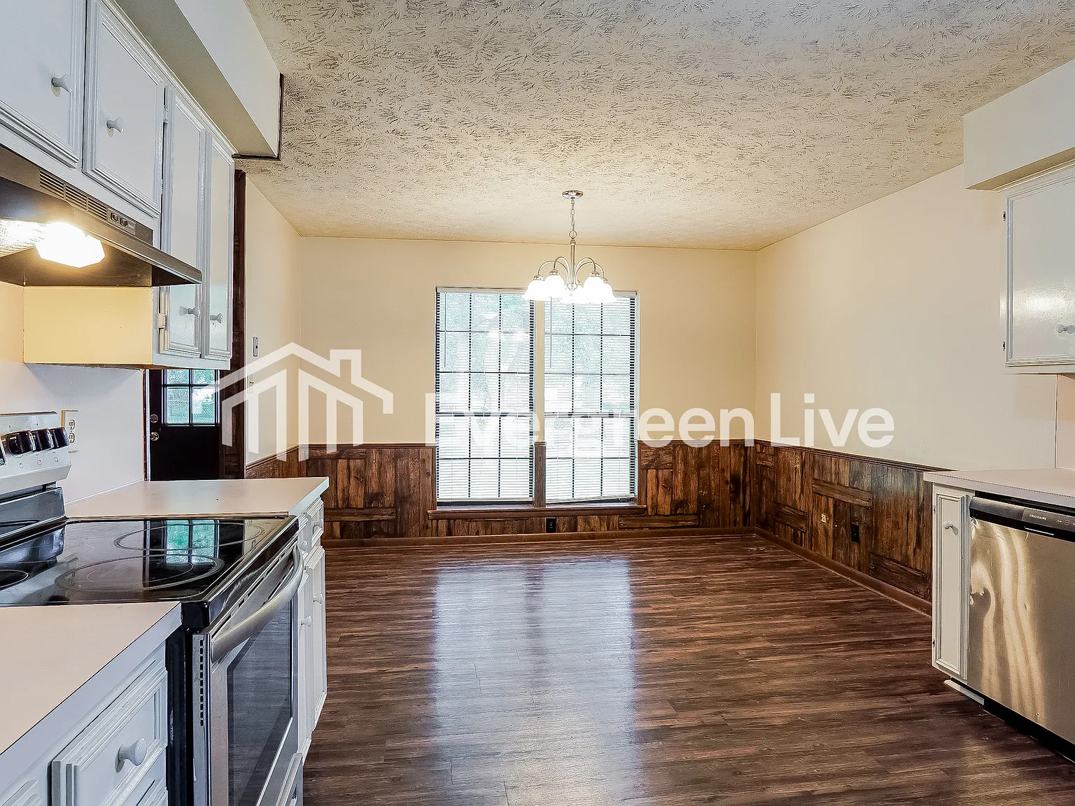 3 bed, 2.0 bath, 1800 sqft, $1,595 — Photo 4
