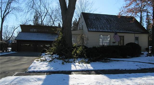 1st image of 928 Ottawa Dr