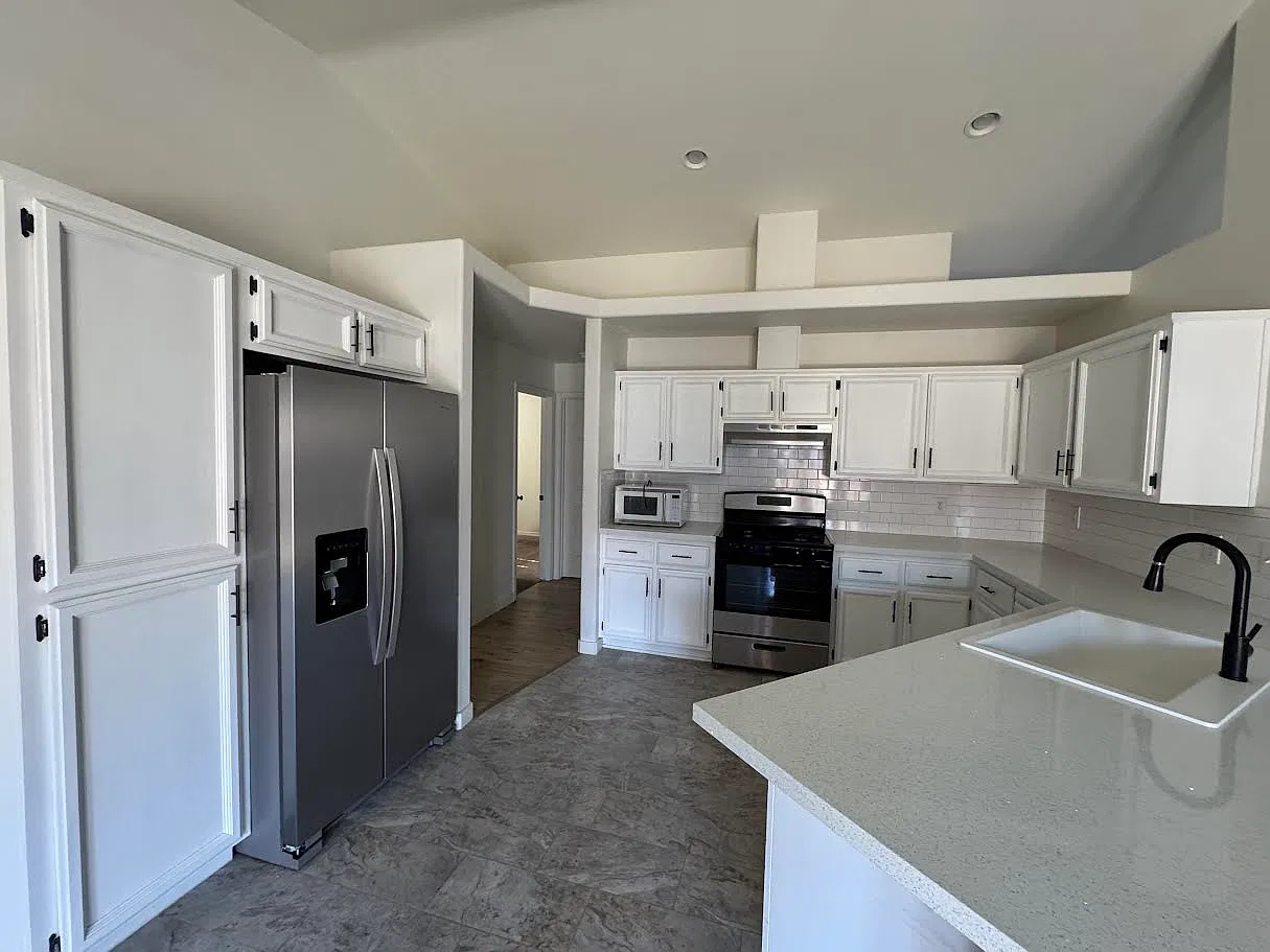 3 bed, 1656 sqft, $2,500 — Photo 3