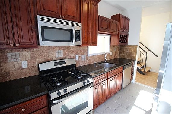 1st image of 723 8th Ave #4OUREF