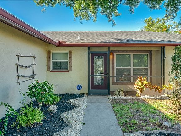 4th image of 108 Jacaranda Pkwy E