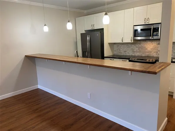 3206 Holly Hall St, Houston, TX 77054