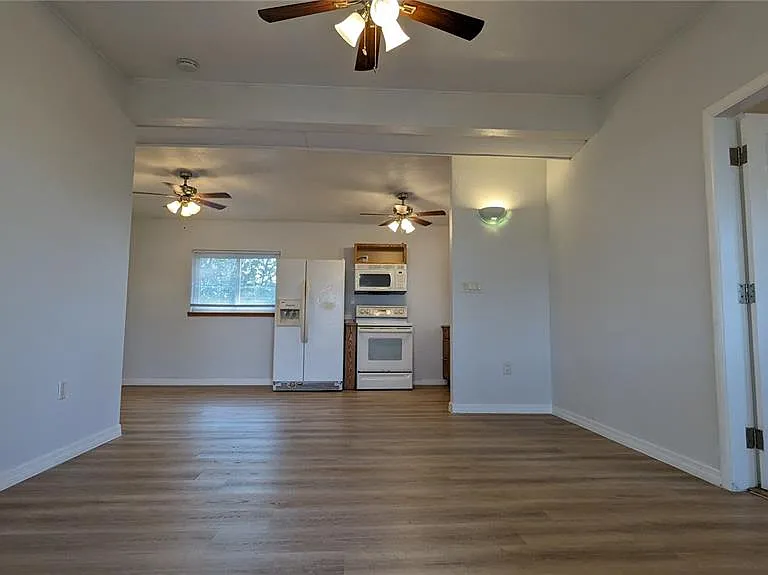 3108 Whiting Ln — Photo 10