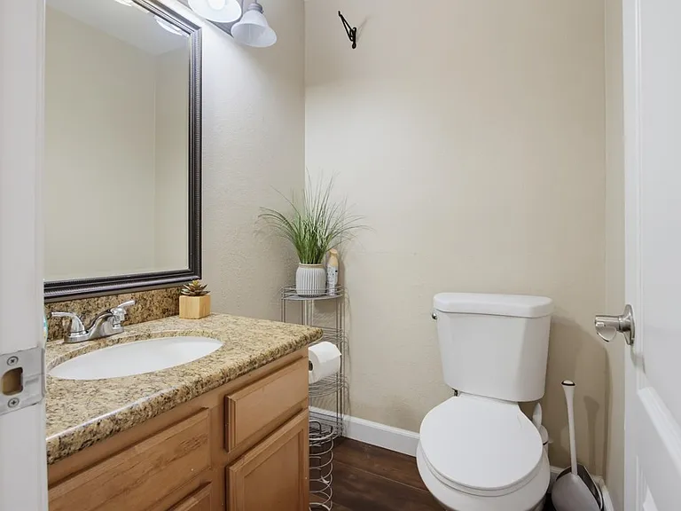 3454 Castle Glen Dr #102 — Photo 14