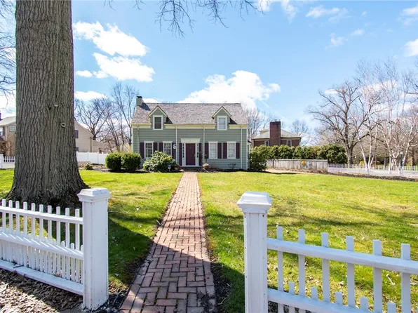 625 Carley Ave, Sharon, PA 16146